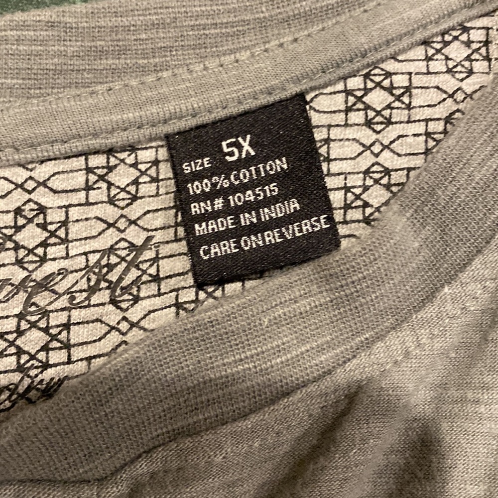 Button down - Picture 4 of 4